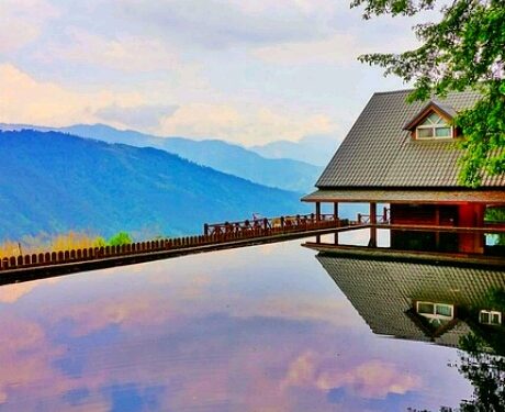 Intro Pool 460x385 460x375 - 7 of the Most Popular Private Jet Destinations